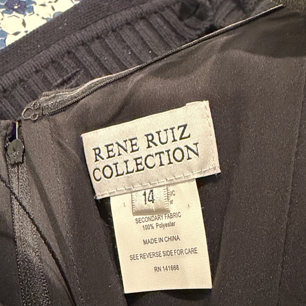 Rene Ruiz Elegant Black and Gold Backless Gown